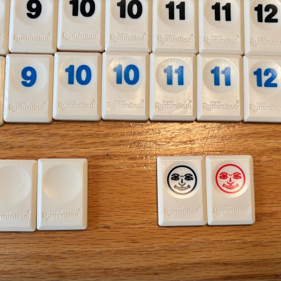 The Original Rummikub Tile Game - Picture 5 of 6